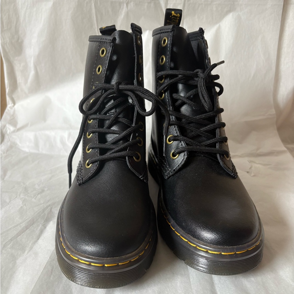 Dr. Martens Zavala Boots NEW US 7 EU 38